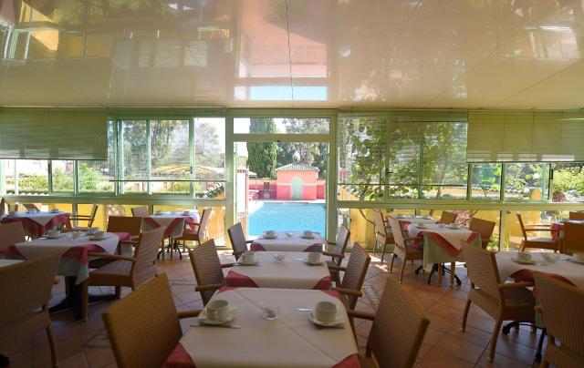 Hotel Cyrnea
