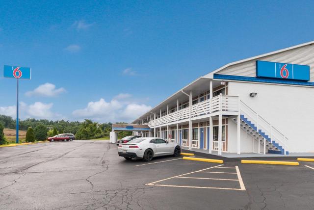 Motel 6-Parkersburg, WV