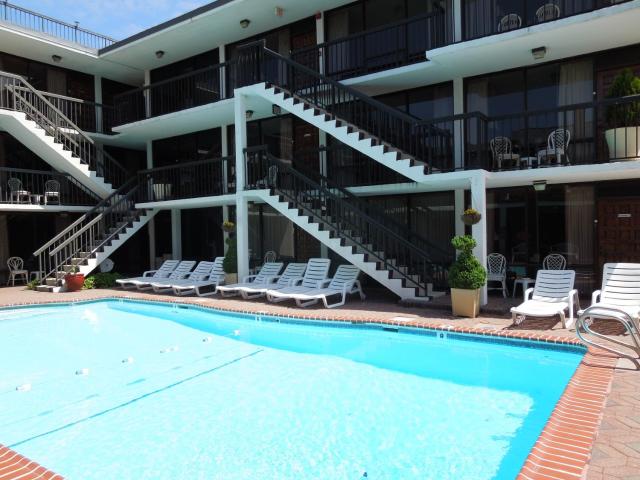 Alamar Resort Inn