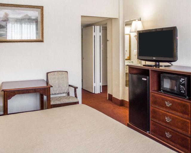 Quality Inn & Conference Center Franklin Downtown