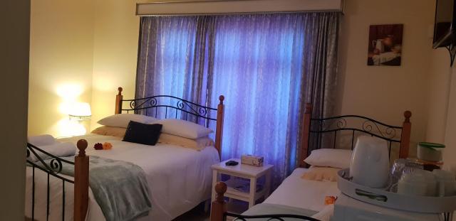 Ebenezer Guesthouse Bluewater Bay