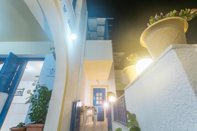 Archontiko Hotel and Apartments