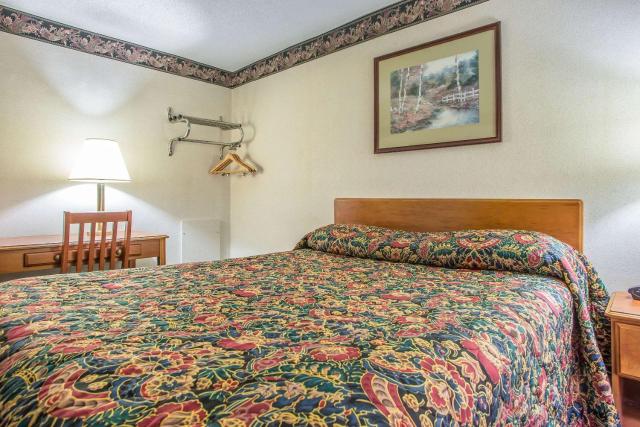Rodeway Inn Bedford