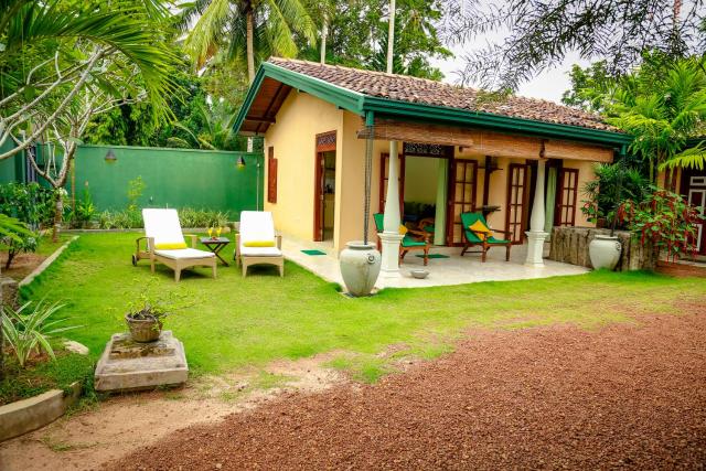 Lenora Villas