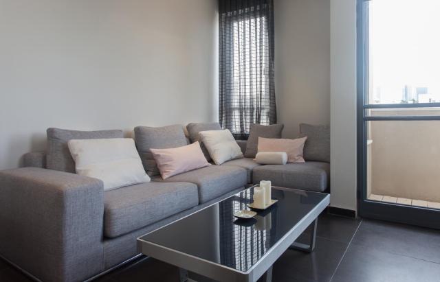 Luxury Penthouse 2 bed near Rothchild