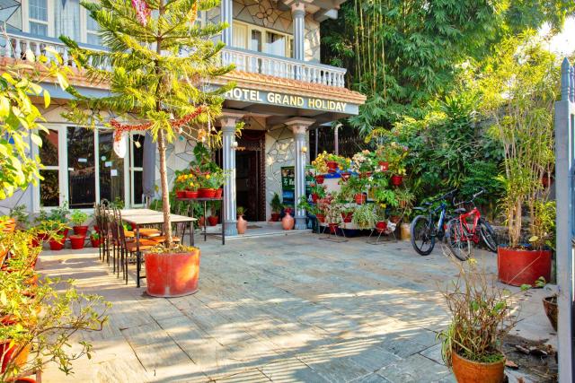 Hotel Grand Holiday