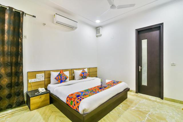 FabHotel Rallkmas - DLF Phase 2 & MG Road Metro