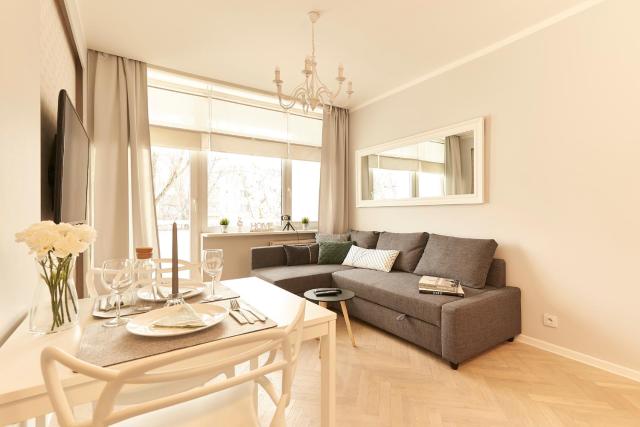 Hello Warsaw! Brand new modern apartment in the city center