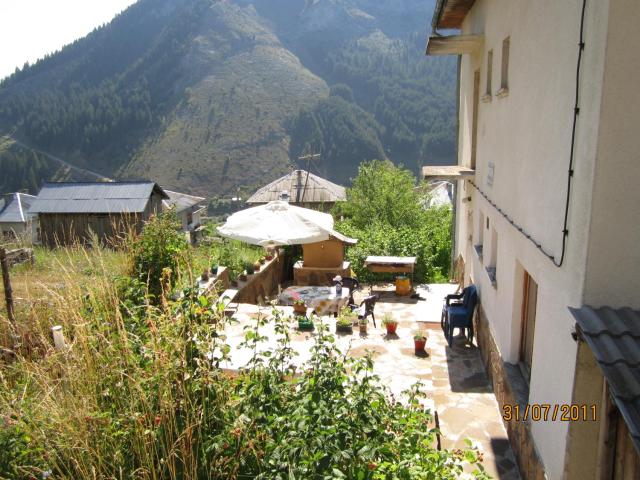 Kristal Guest House