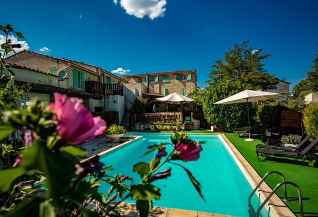 LOGIS HOTEL L' Auberge d'Uzes