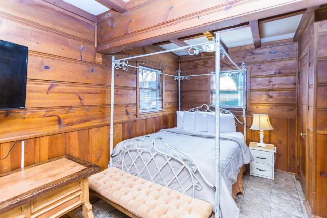 Apple Creek Cottages