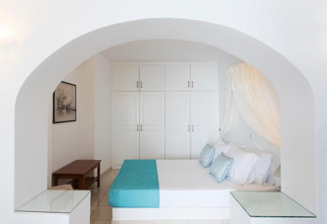 Kastro Suites
