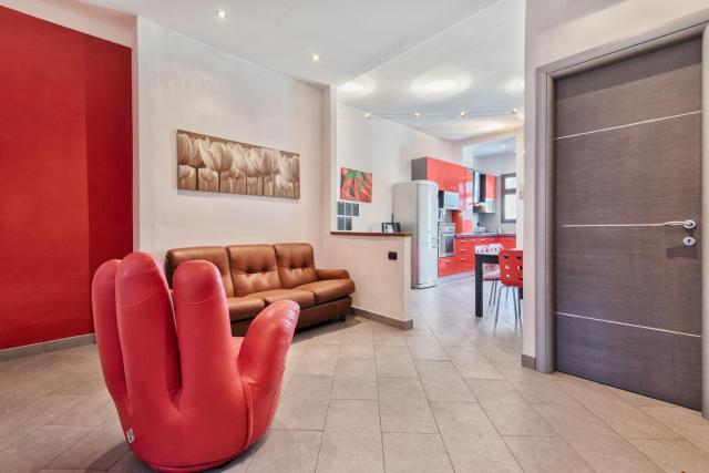 GuestHost - Vanchiglietta Colourful Apartment