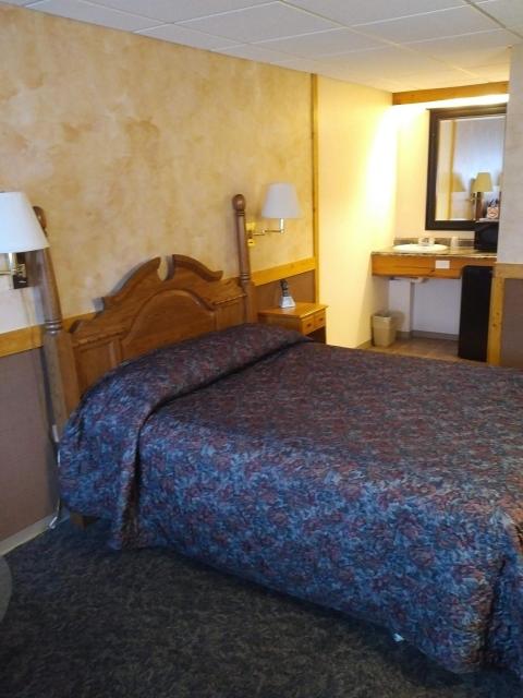 Algoma Motel