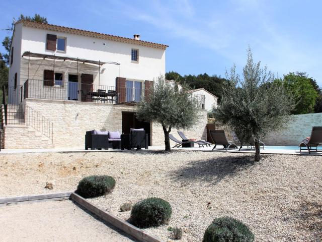 Luxurious Villa in Luberon with Private Swimming Pool