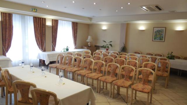 Logis Hotel Restaurant des Voyageurs, Lacs du Levezou