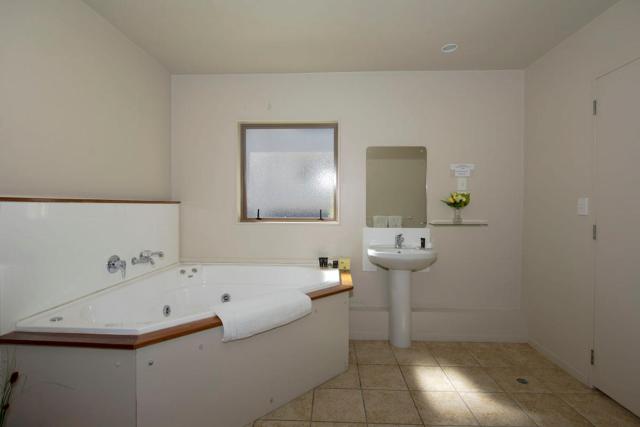 Lake Point Motel