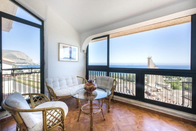 Casa con Terrazza sul Mare all'Addaura by Wonderful Italy