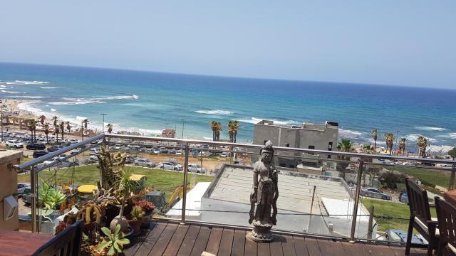 Jaffa Family Penthouse, sea front , 3BR, 2BA,