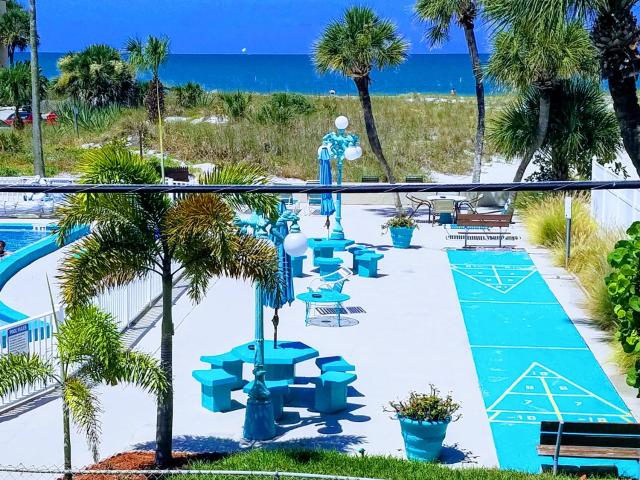 Johns Pass Beach Motel - Treasure Island Beach