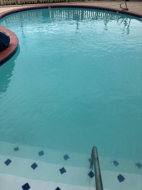 All Seasons Inn & Suites