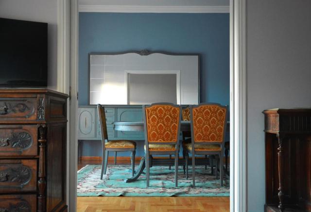 Vintage, spacious apartment in the heart of Athens!