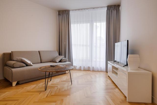 Gold Art Apartments