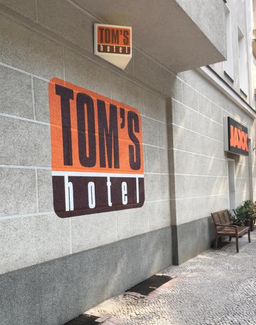 Tom's Hotel (Gay Hotel)