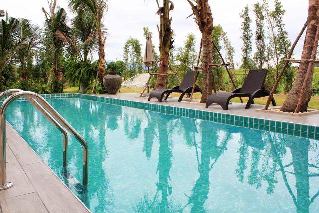 Porestva Hotel Sriracha
