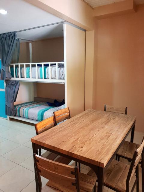 Oasis Hostel & Bar