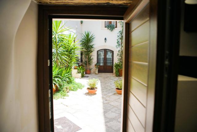 HOME 5 - Giù in Dimora