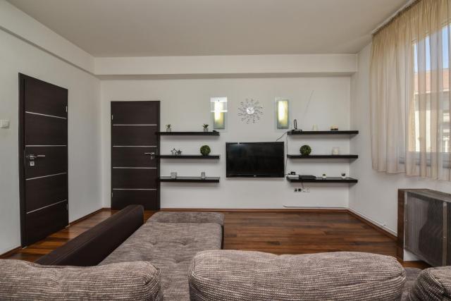 Castle Apartment With Panoramic Balcony