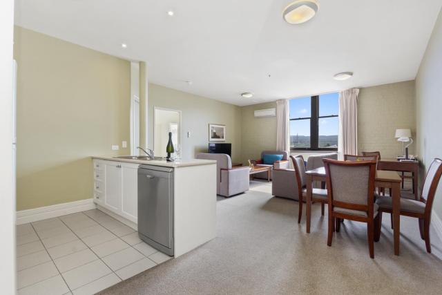 Launceston Central Apartment Hotel Official