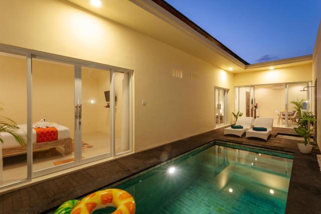 Villa Julie & Villa Sydney, Seminyak - 2 Bedroom Modern Pool Villas!