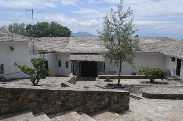 Lafkos Estate