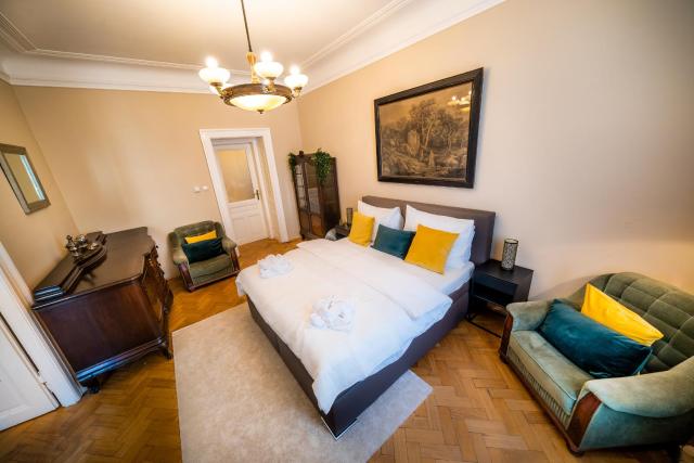 Luxurious Kafka family apt in Old Town