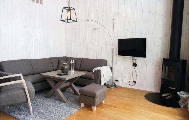 Cozy Home In Lillehammer With Wifi