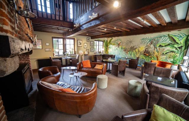 Logis Hôtel & Restaurant - Les Hauts de Montreuil