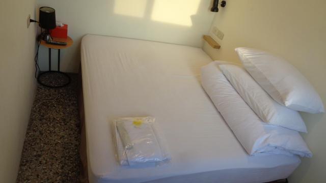 Temple Side Hostel