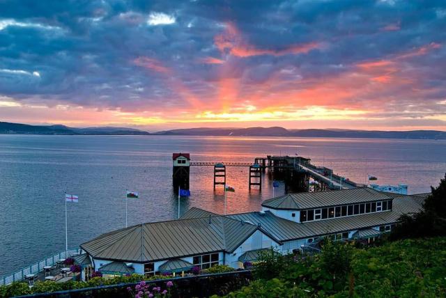 The Mumbles Carlton Hotel