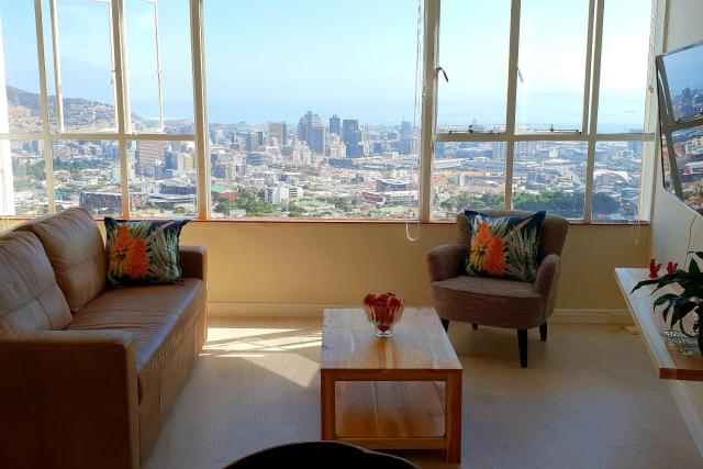 Disa Park 17th Floor Apartment with City Views