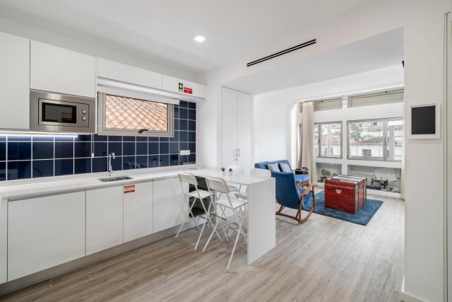 Drapes Design Apartments by An Island Apart