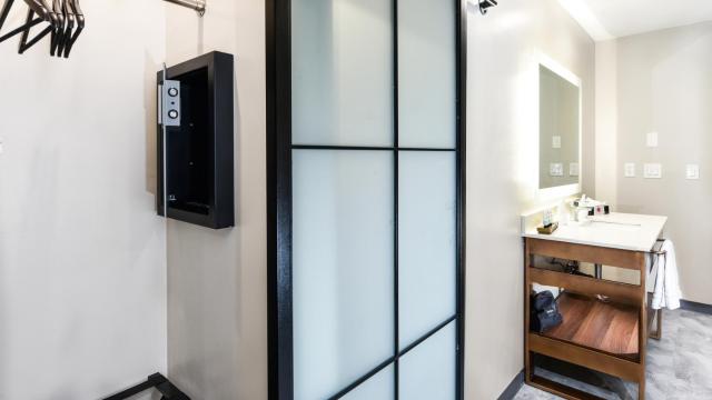 Hollywood Inn Suites Hotel