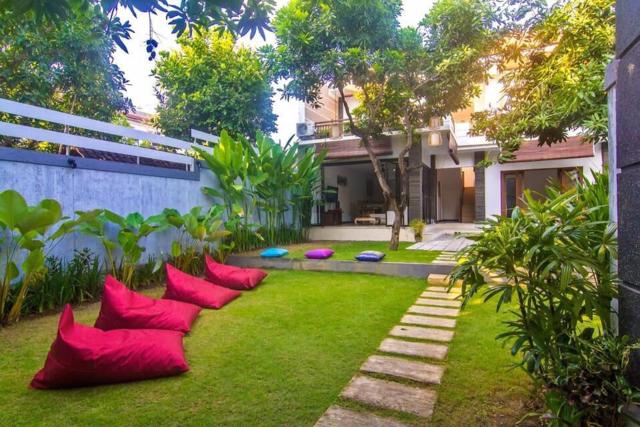 Legian Family villa with pool