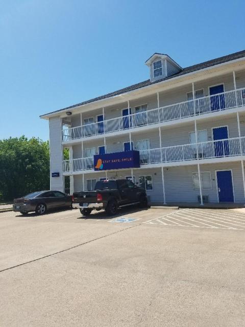 InTown Suites Extended Stay Houston TX - West Oak