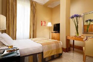 Room Mate Collection Mia, Rome Colosseum