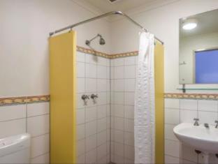 YHA Adelaide Central