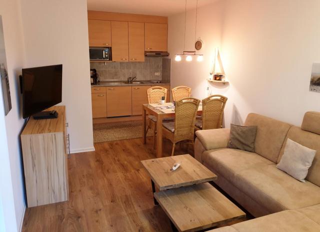 Maritime Ferienwohnung in Strandnähe