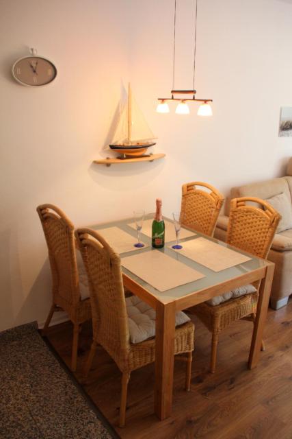 Maritime Ferienwohnung in Strandnähe