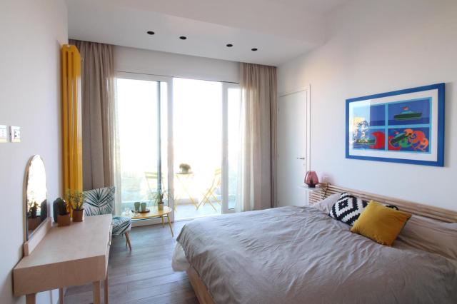 Seaview Apartments